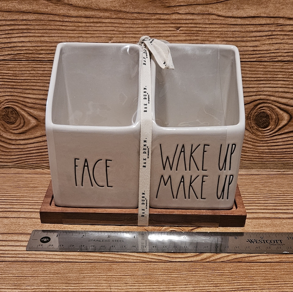 Rae Dunn Face Wake up and Makeup set - Picture 5 of 5